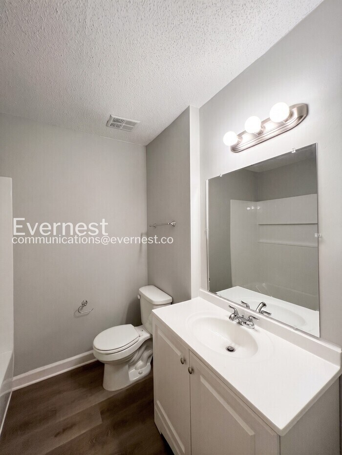 Building Photo - 5099 Corkwood Dr