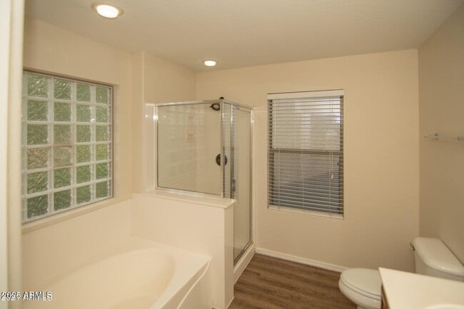 Building Photo - 605 N 111th Dr