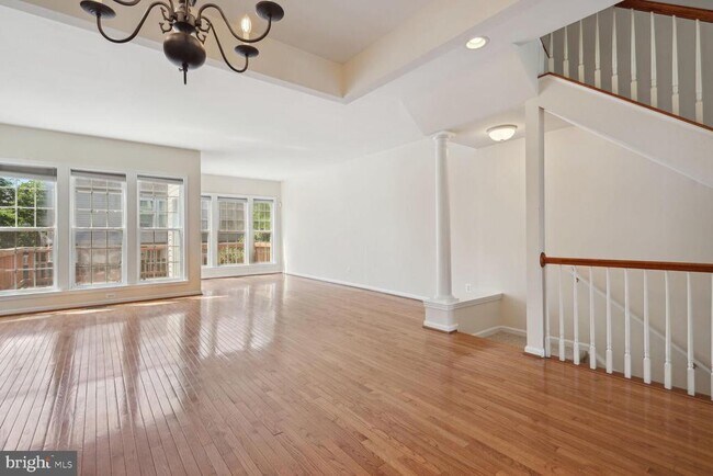 Building Photo - 6323 Dunn Ct
