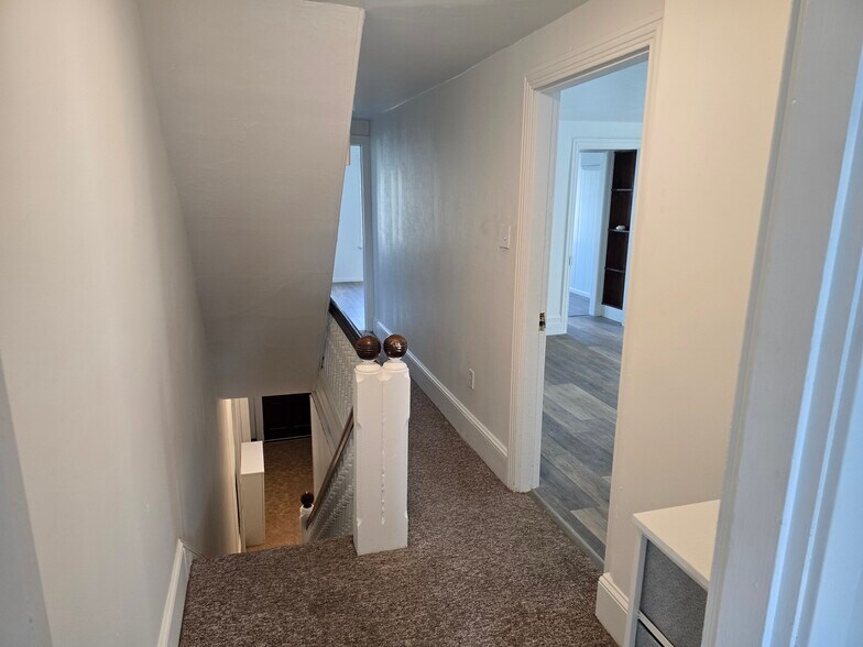 Building Photo - 362 1st Ave