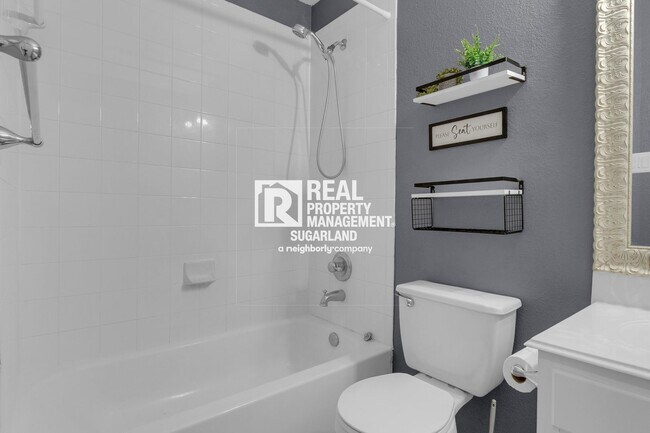 Building Photo - 16238 Ranchland Ln