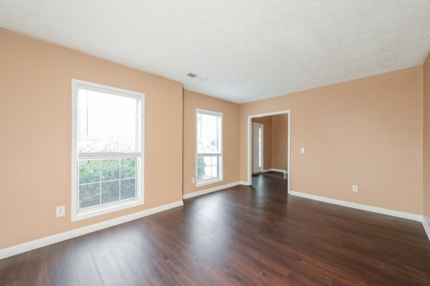 Building Photo - 2835 Evergreen Eve Crossing