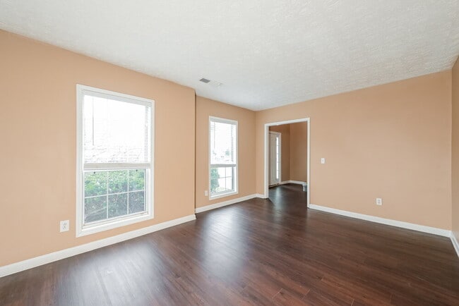 Building Photo - 2835 Evergreen Eve Crossing