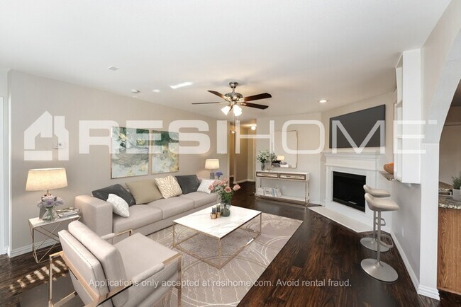 Building Photo - 2968 St Bernard Dr