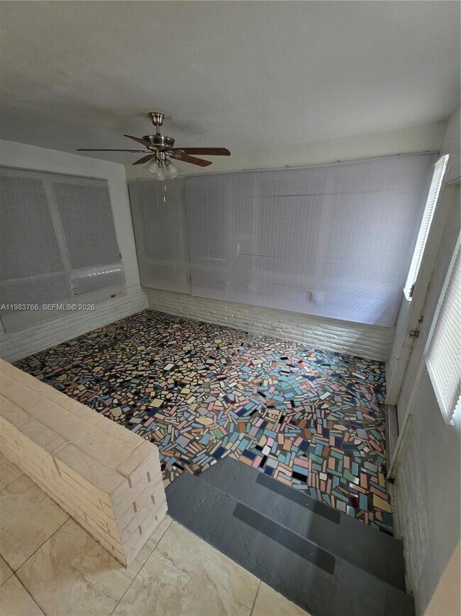 Building Photo - 1 Esplanade Dr