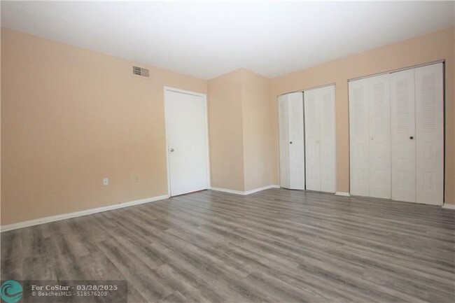 Building Photo - 2350 NW 33rd St