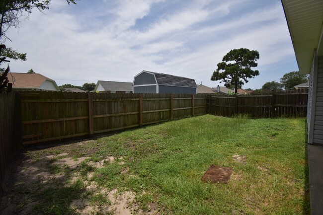 Building Photo - 3 Bedroom, 2 Bath Patio Home with Garage &...