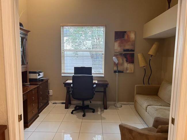 Building Photo - 8884 Shoal Creek Ln