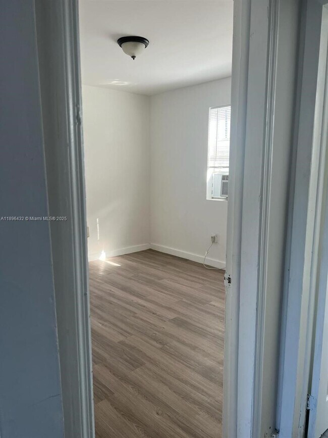 Building Photo - 1510 NW 68th St