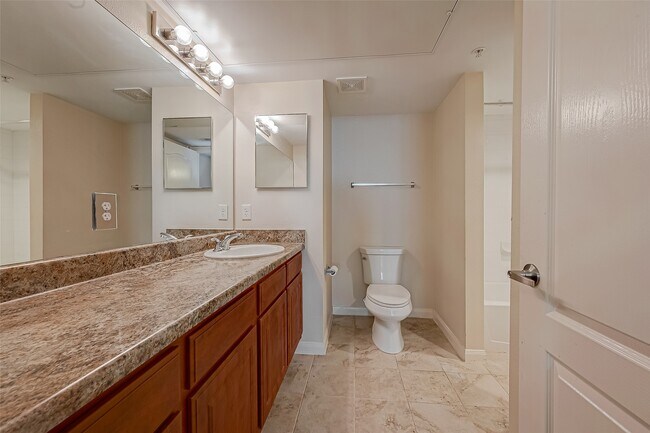 Building Photo - 8415 Hearth Dr