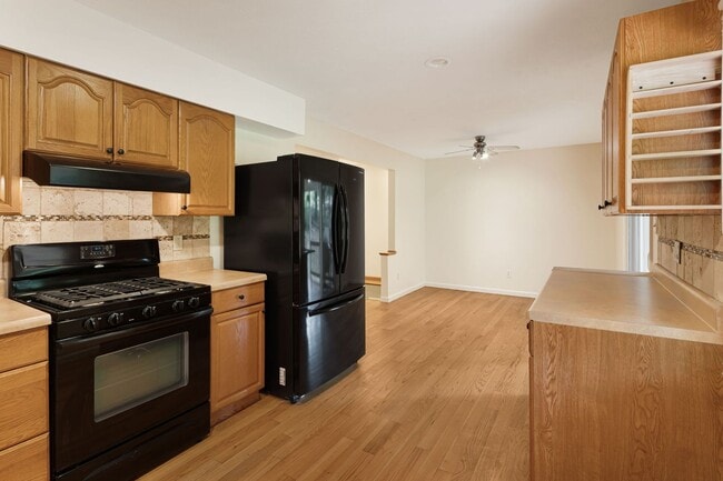 Building Photo - 3-Bedroom Home in North AVL with Studio an...