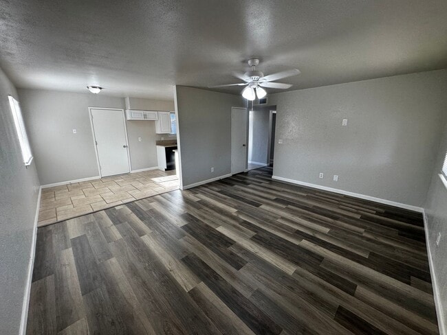 Building Photo - APPLY FOR THIS BEAUTIFUL HOME TODAY!
