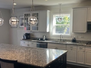 Building Photo - 16W764 Hawthorne Ct