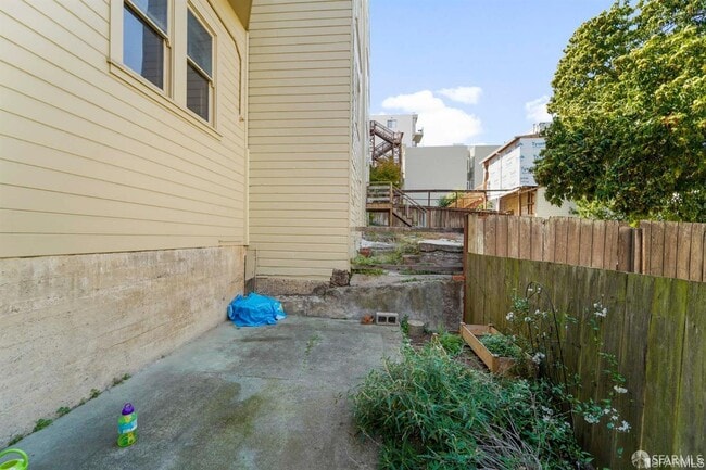 Building Photo - 928 Greenwich St