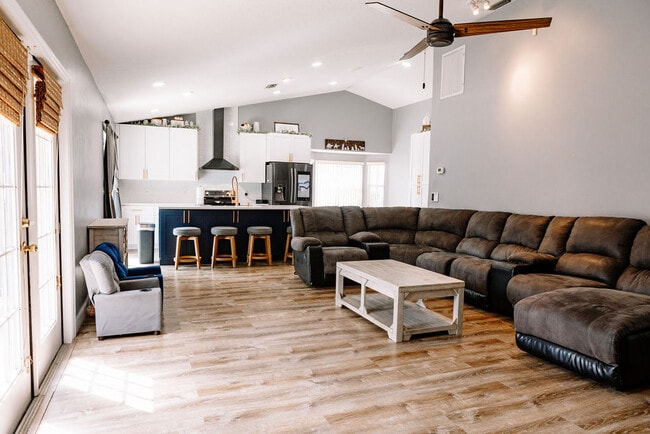 Building Photo - 22620 Willow Lakes Dr