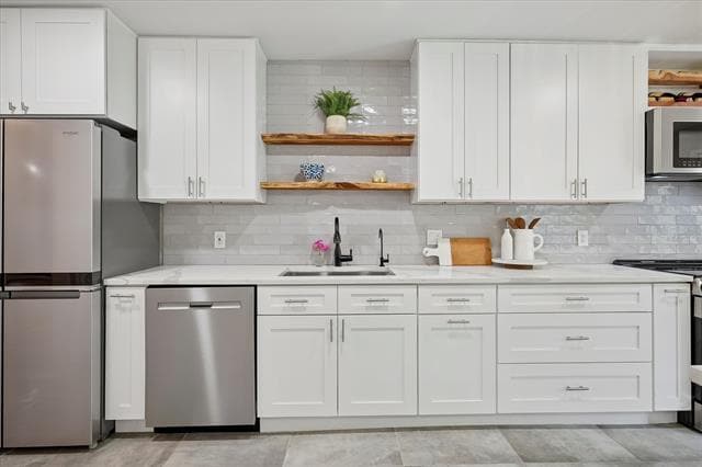 Building Photo - 6935 Helsem Way
