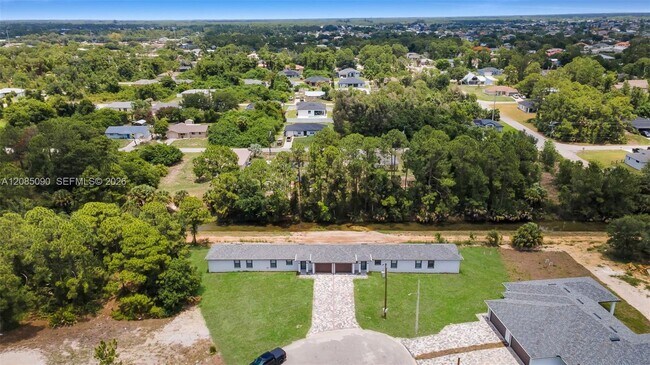 Building Photo - 4984 Fairway Ct
