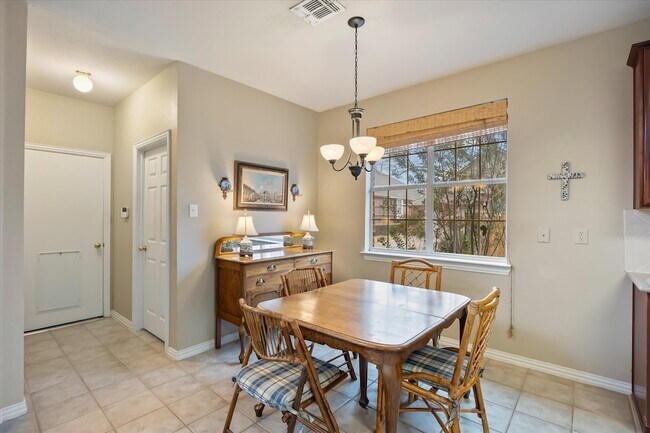 Building Photo - 619 Loch View Ct