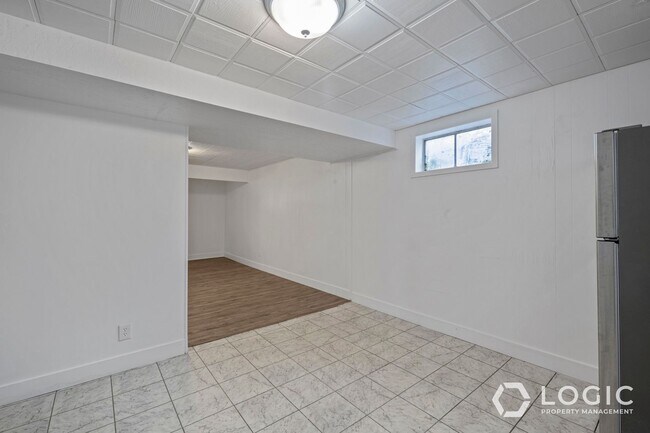Building Photo - 615 15th St