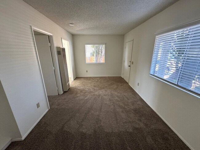 Building Photo - 132for
