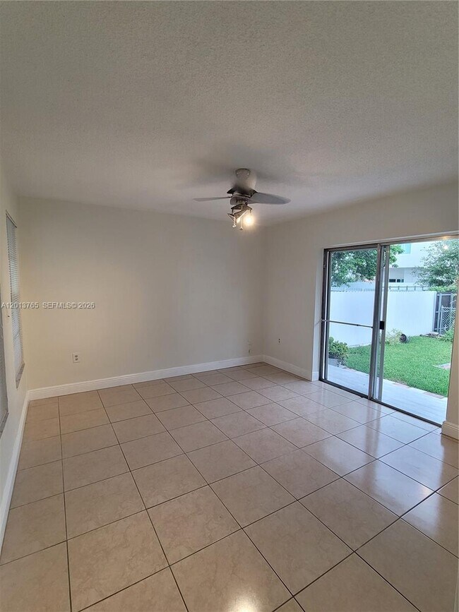 Building Photo - 3425 SW 89th Ave