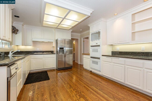 Building Photo - 432 Stonefield Pl