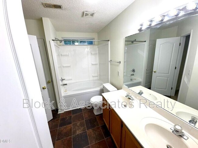 Building Photo - 5100 Cardinal Grove Blvd