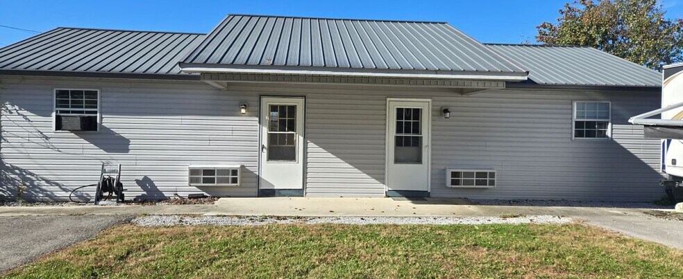 Building Photo - 178 Fairview Rd