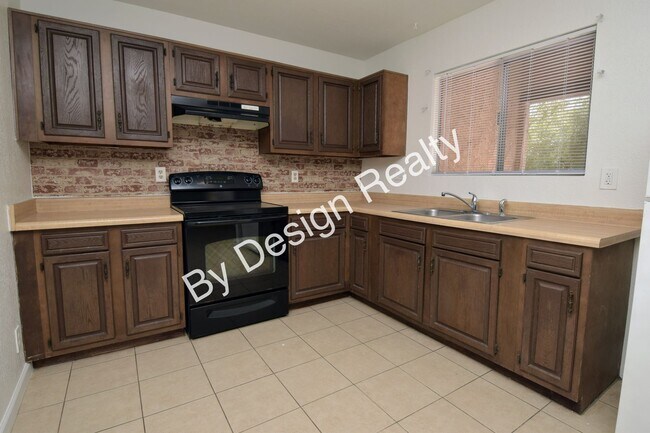Building Photo - Updated 2 Bed 1 Bath Duplex with Fresh Paint, Ductless Heating/Cooling and Private Yard