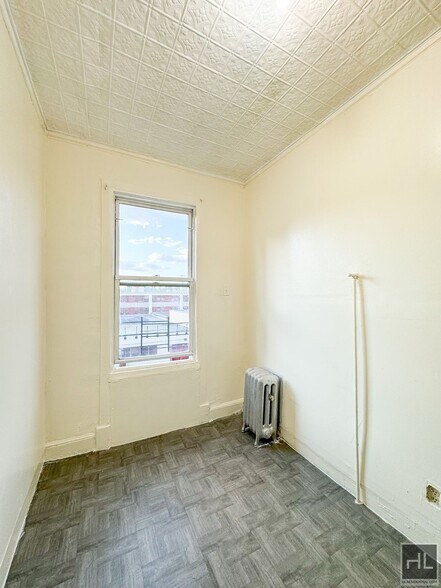 Building Photo - MADISON STREET