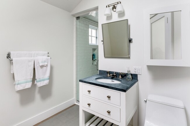 Building Photo - Luxurious 2-Bed, 2.5-Bath Coastal Retreat ...