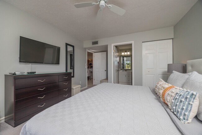 Building Photo - 880-A1A A1A Beach Blvd