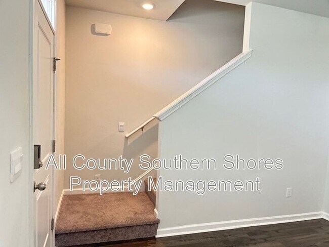 Building Photo - 2879 Pegasus Pl