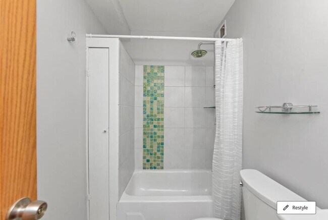 Building Photo - 2 bedroom in Chicago IL 60613