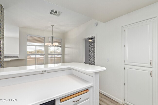 Building Photo - 11375 E Sahuaro Dr