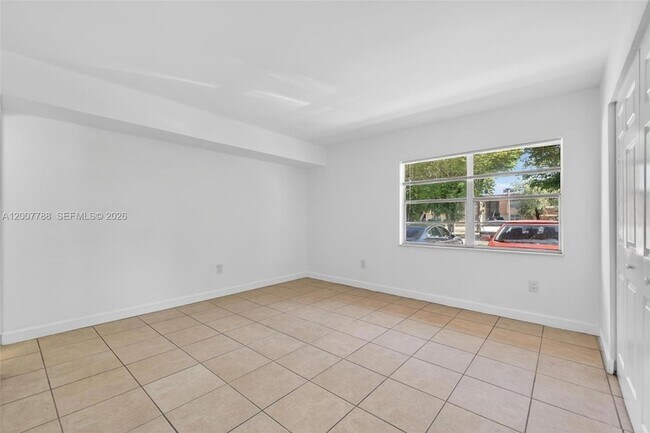 Building Photo - 240 NW 107th Ave