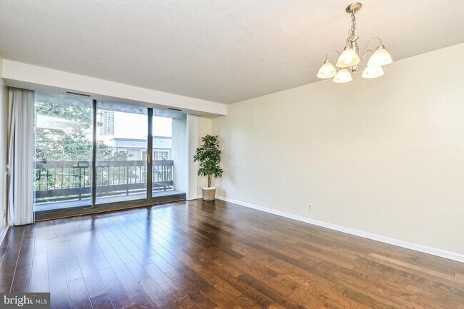 Building Photo - 5505 Seminary Rd