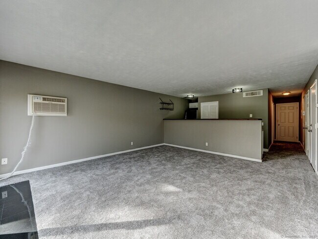 Building Photo - 105 Florence Rd