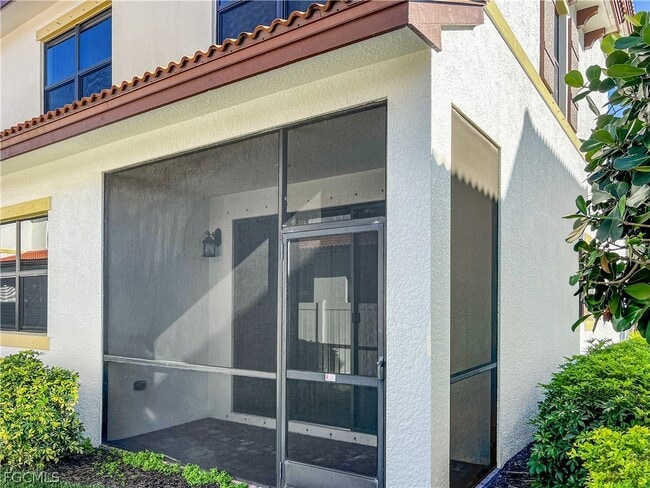 Building Photo - 9452 Montebello Way