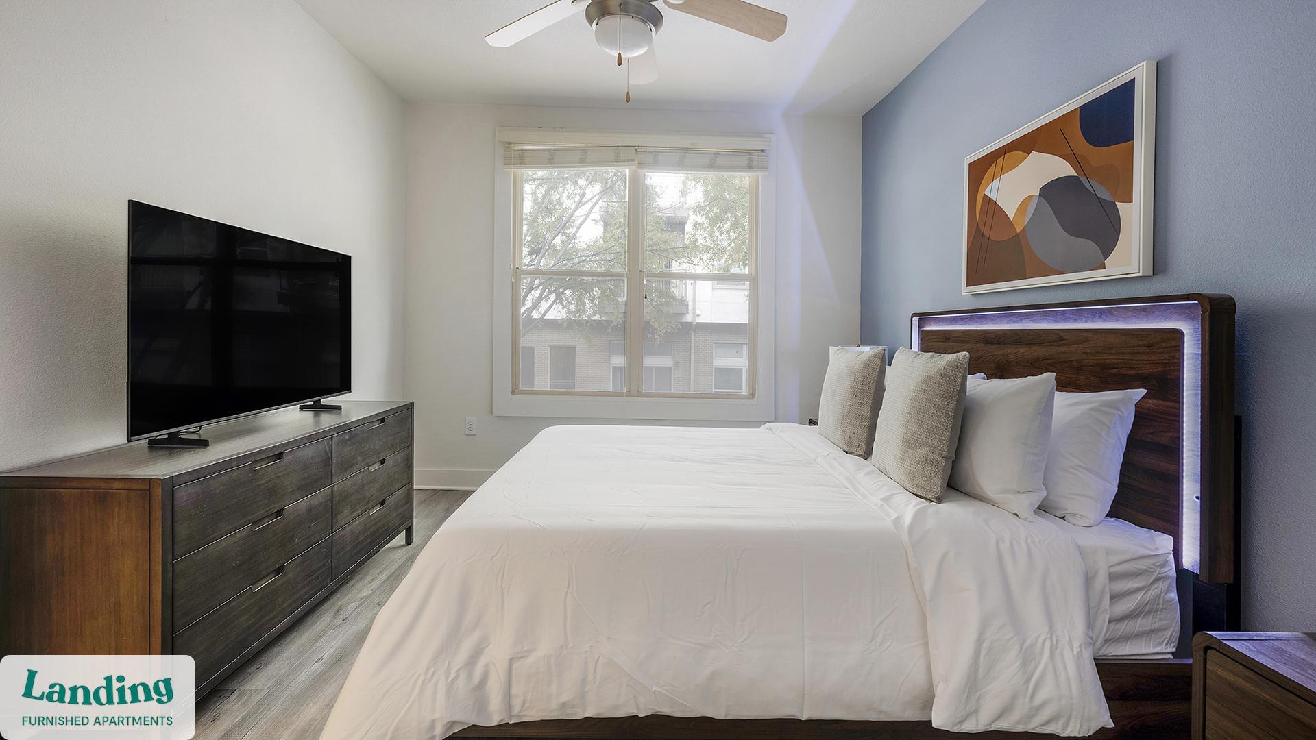 Building Photo - 810 W St Johns Ave