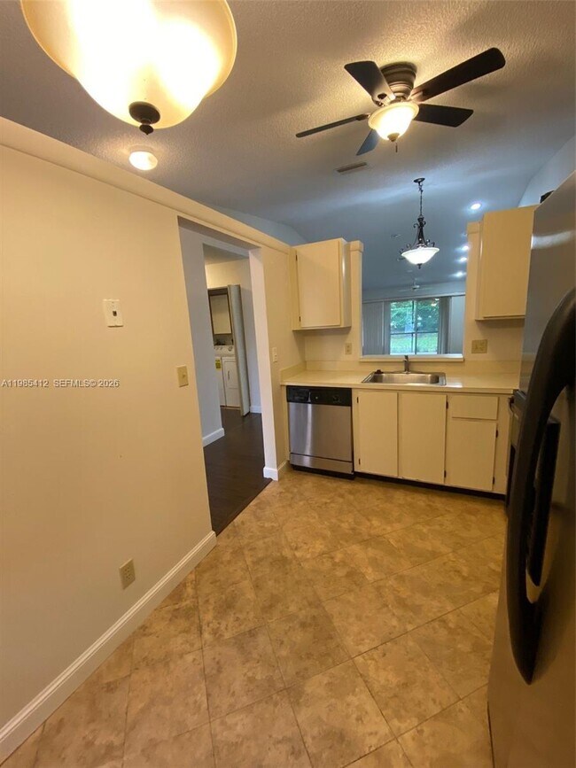 Building Photo - 18595 Egret Way