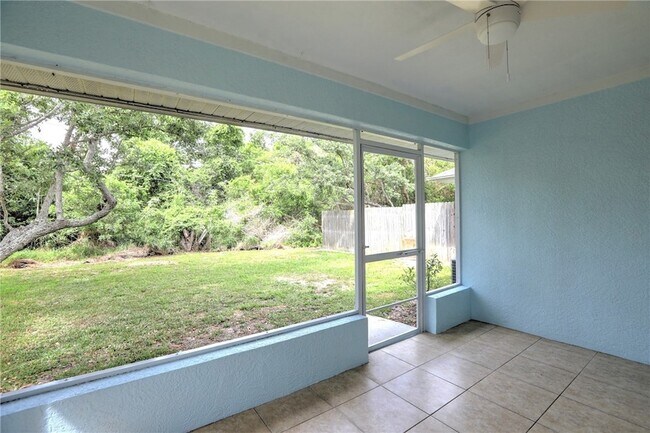 Building Photo - 11187 Airport Dr