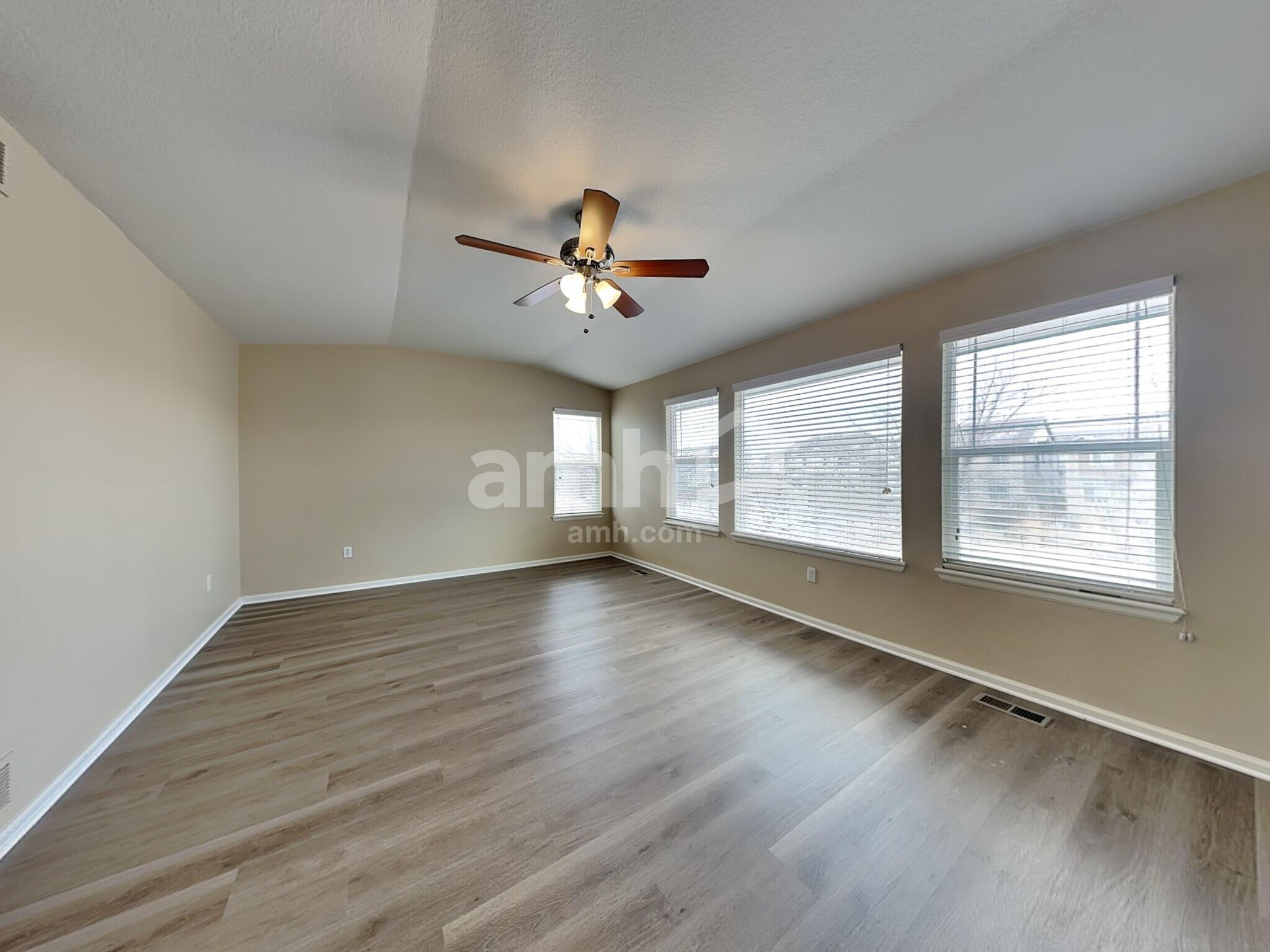 Building Photo - 11791 Lewiston St