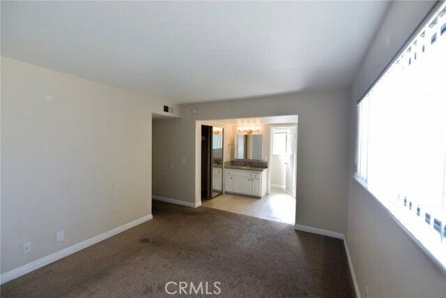 Building Photo - 505 Avenida Victoria
