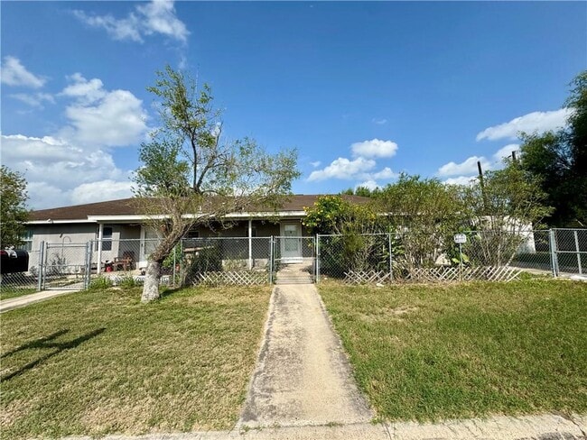 Building Photo - 404 S 20th Ave