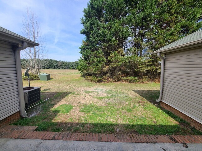 Building Photo - 100 Pinnacle Ln, Easley, SC