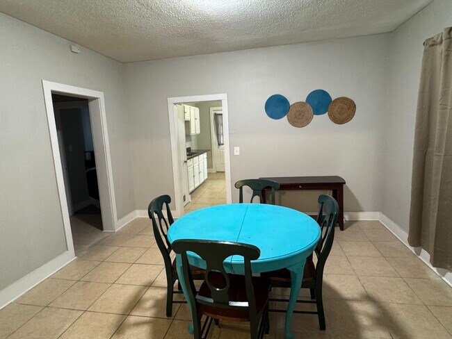 Building Photo - 310 S Riverfront St