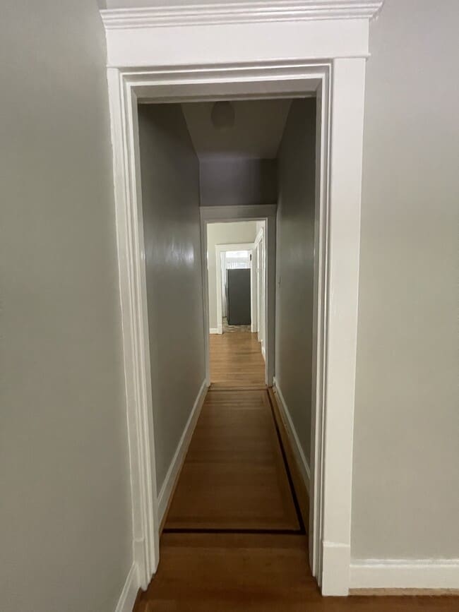 Building Photo - 2177 Baringer Ave