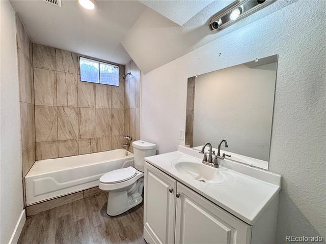 Building Photo - 14385 Pensacola Dr