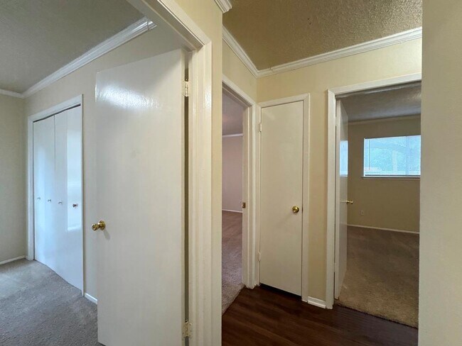 Building Photo - 5905 Burrough Dr